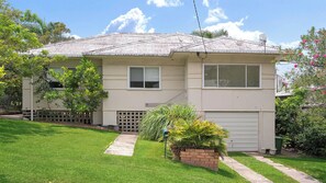 Exterior - Kings Beach Cottage Pet Friendly (Kings Beach)