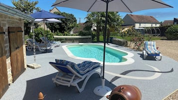 Piscina all'aperto, una piscina riscaldata