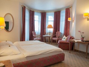 1 habitación, escritorio y wifi 