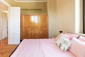3 chambres, fer et planche Ă repasser, Wi-Fi gratuit, draps fournis