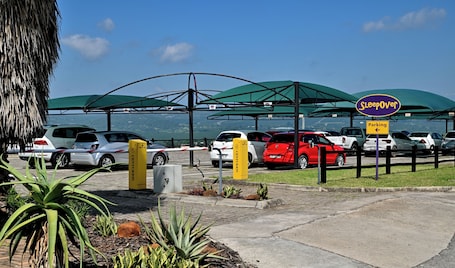 Aparcamiento sin asistencia gratuito