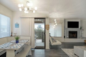 智能电视、壁炉