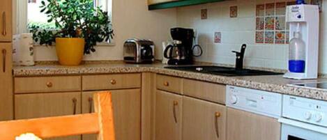 Refrigerador, microondas, horno y lavavajillas