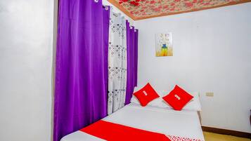 Free WiFi, bed sheets