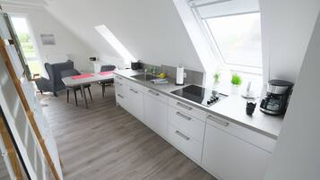 Fridge, dishwasher, coffee/tea maker, electric kettle