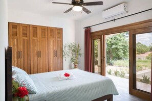 3 bedrooms, travel cot, WiFi, bed sheets