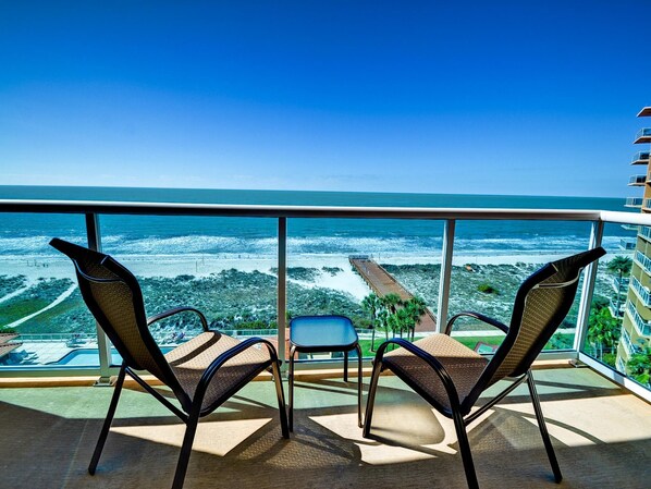 Property grounds - Regatta Beach Club C713 '90 day min stay with 2 week lead time' (Clearwater Beach)