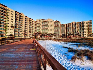Property grounds - Regatta Beach Club C713 '90 day min stay with 2 week lead time' (Clearwater Beach)