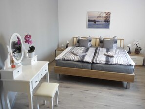 Unclassified image, 4 of 14, button - Rügen-Fewo 37 - Apartment (Samtens/Rügen)