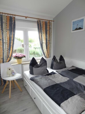 Unclassified image, 3 of 14, button - Rügen-Fewo 37 - Apartment (Samtens/Rügen)