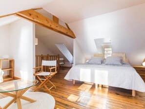 2 habitaciones, escritorio, wifi gratis y ropa de cama 