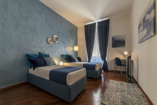 4 bedrooms, iron/ironing board, WiFi