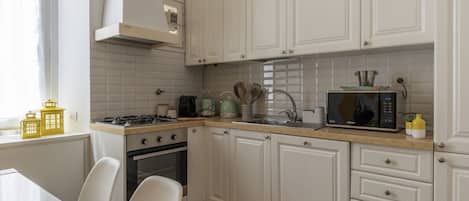 Four, plaque de cuisson