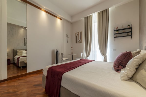 4 habitaciones, tabla de planchar con plancha y wifi 