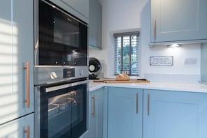 Microwave, dishwasher
