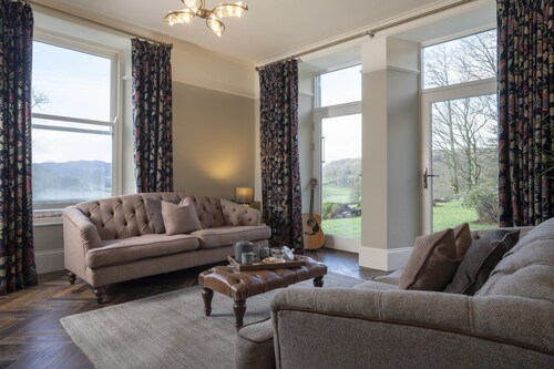 Plum Guide - Peter Rabbit