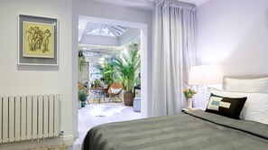 2 Schlafzimmer, Bügeleisen/Bügelbrett