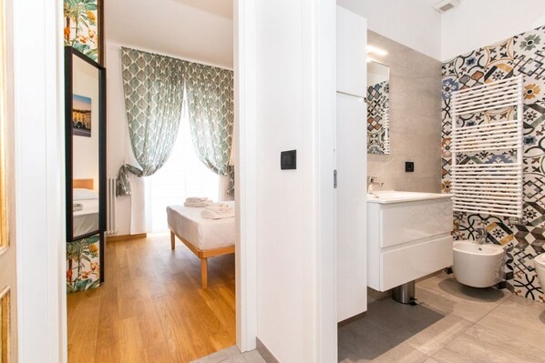 Shower, bidet
