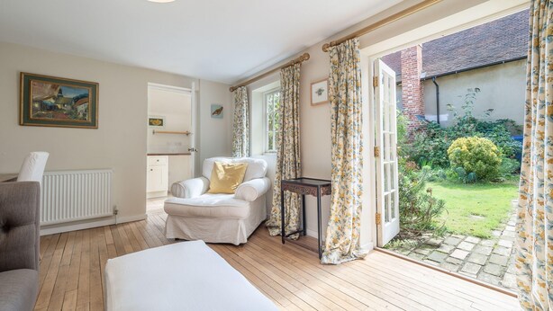 4 bedrooms, iron/ironing board - Plum Guide - In The Wheat House (Colchester)