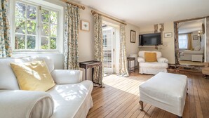 TV - Plum Guide - In The Wheat House (Colchester)