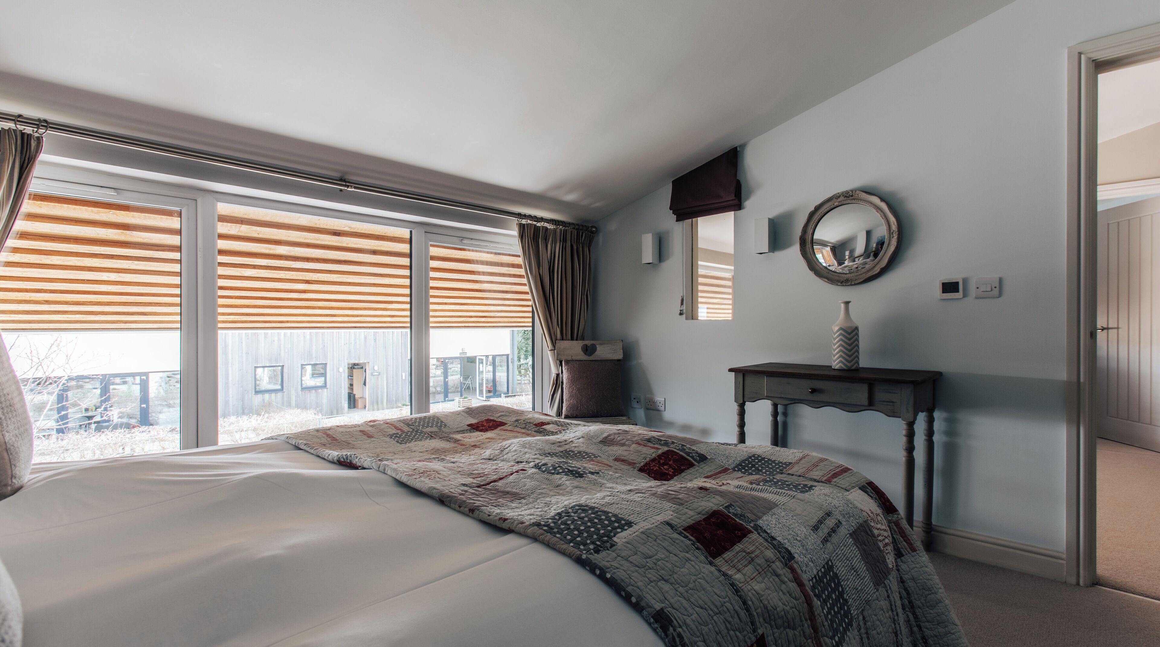 4 間臥室、熨斗/熨衣板