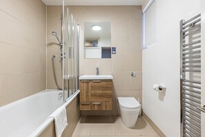 Bathroom - Plum Guide - Lady Godiva (London)
