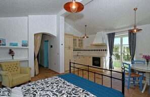 6 bedrooms, in-room safe, travel crib, free WiFi - Awesome home in Pazin (Pazin)