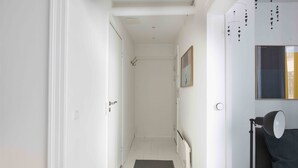 Interior - Plum Guide - The Close-up (Copenhagen)