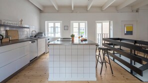 Microwave, dishwasher - Plum Guide - Timber House (Copenhagen)