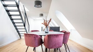 Dining - Plum Guide - The Emperor's New Clothes (Copenhagen)