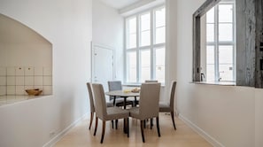 Dining - Plum Guide - Belle (Copenhagen)