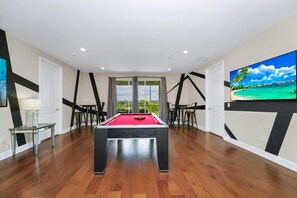 Games room - Spectacular Home near Disney with Private Pool, Movie Theater and Pool Table. (Kissimmee)