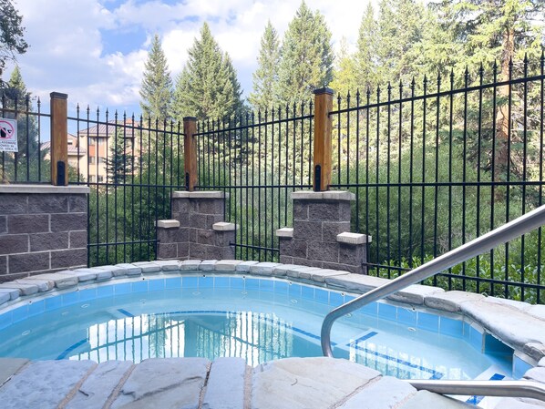 Innenpool, beheizter Pool