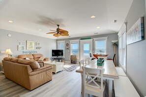 Smart TV, DVD player