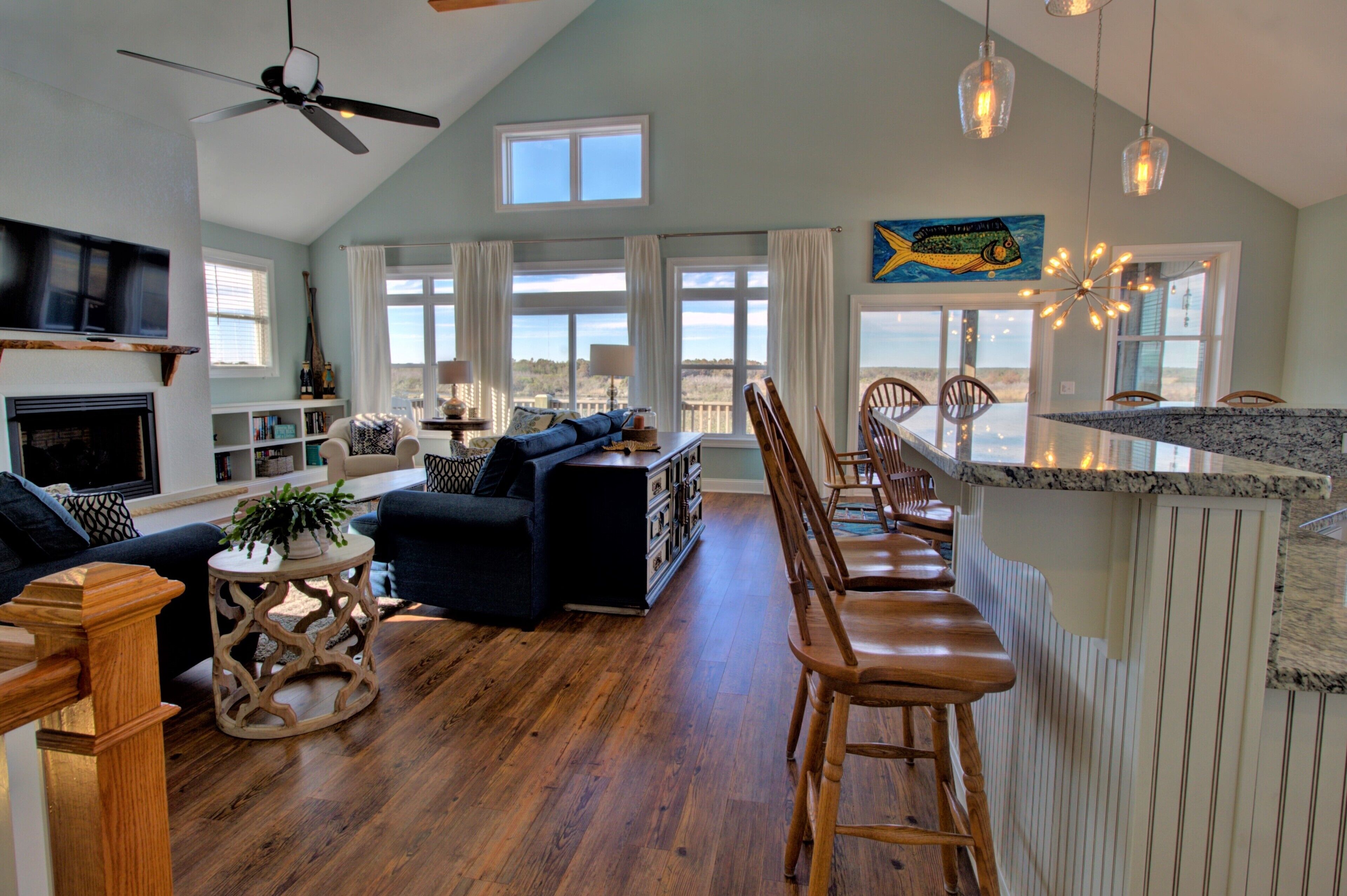 Smart TV, DVD player, books