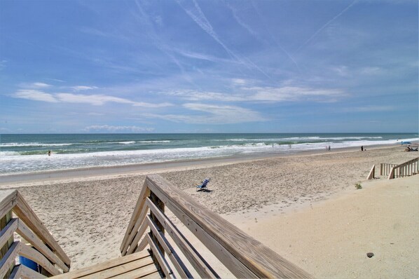 Beach nearby - 2 Bed/1.5 Bath Townhome in North Topsail with Ocean and Sound Views! (North Topsail Beach)
