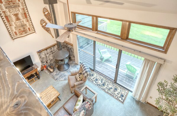 Televisie en een open haard