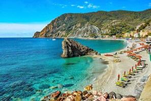 Sun loungers, beach towels - VILLA ADELAIDE 20Pax, Free WiFi, Private pool near Apuan Alps and Cinque Terre (Toscana)