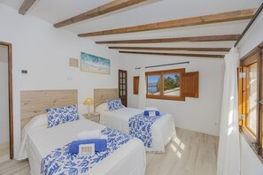4 habitaciones, tabla de planchar con plancha y wifi gratis 
