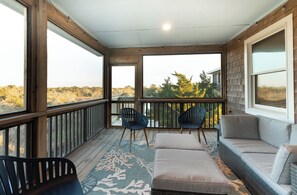 Smart TV - Yeah Buoy - Ocracoke Island (Ocracoke)