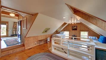 3 bedrooms, desk, free WiFi