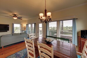 Interior - The Dolphin and The Drum - Ocracoke Island (Ocracoke)