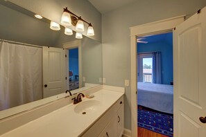 4 bedrooms, WiFi