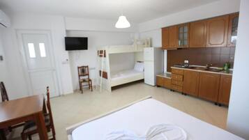 Quadruple Room, Balcony | 1 bedroom, free WiFi, bed sheets