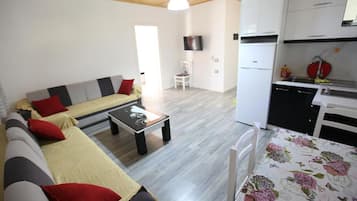 Apartment, Balcony | 1 bedroom, free WiFi, bed sheets