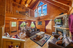 Flat-screen TV, fireplace - Near It all Too (Pigeon Forge)