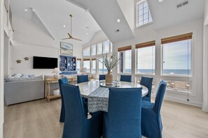 Dining - New River Inlet Rd. 650 (North Topsail Beach)