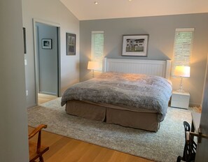 4 chambres, bureau, fer et planche à repasser, accès au Wi-Fi (inclus)