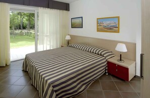 2 bedrooms, travel cot