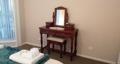 Great for couples + walk to cellar doors